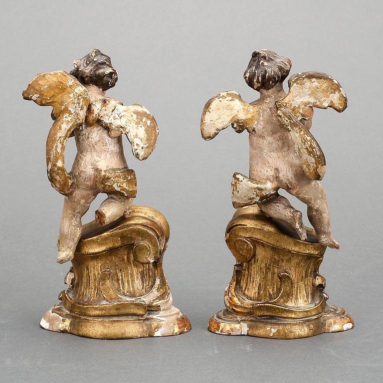 SKULPTUR, ett par, trä, barock, omkring sekelskiftet 1700.