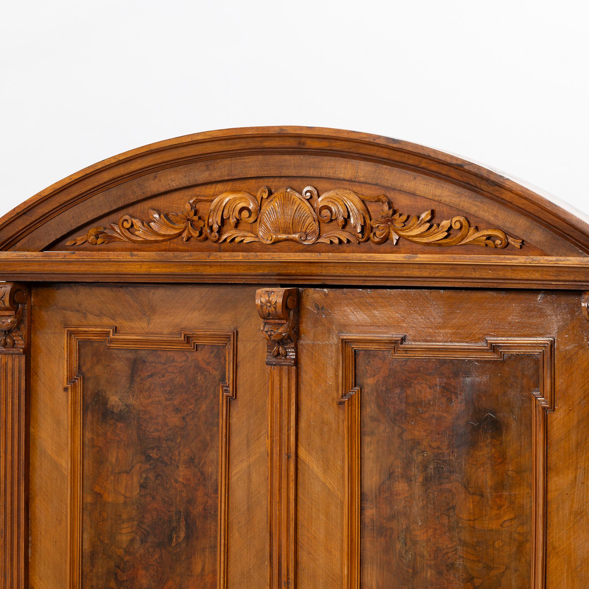 Wardrobe, Baroque style, first half of the 20th century.