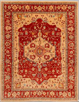 A serapi design carpet, 390 x 305 cm.