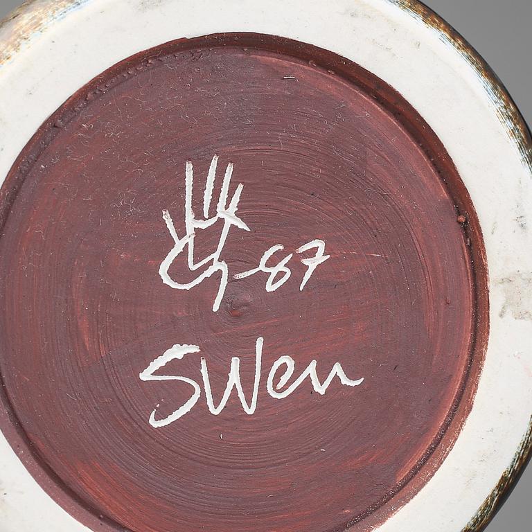 VASER 4 st OCH POKAL 1 st, stengods. Sven Wejsfelt, Gustavsberg studio, 1980-tal. Två unika.