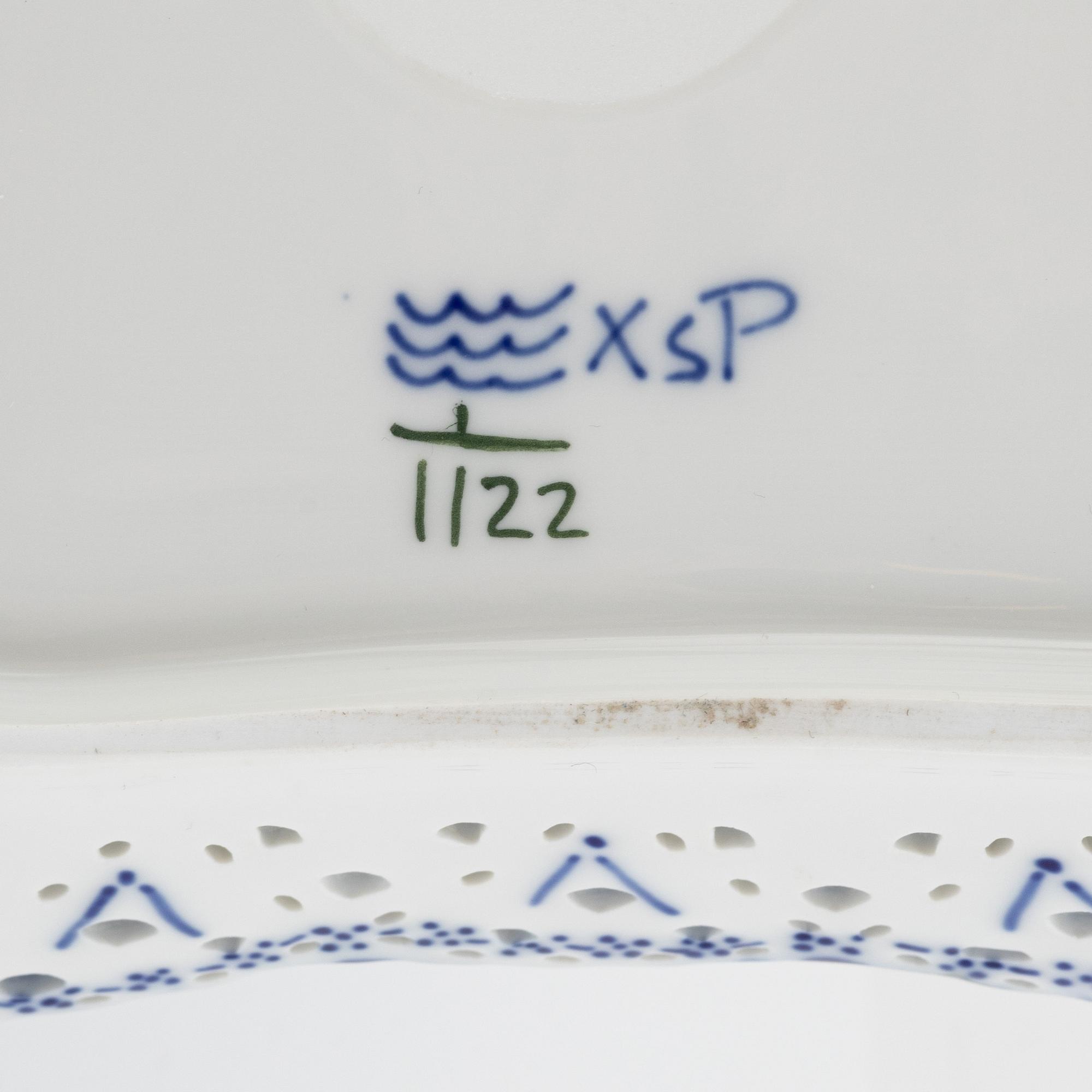 A full-lace 'Musselmalet' porcelain serving dish, Royal Copenhagen, Denmark 1969-1973.