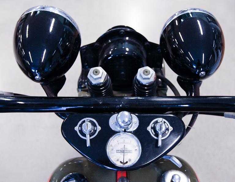 MOTORCYKEL MED SIDOVAGN, Harley Davidson, 1930, 750 cc.