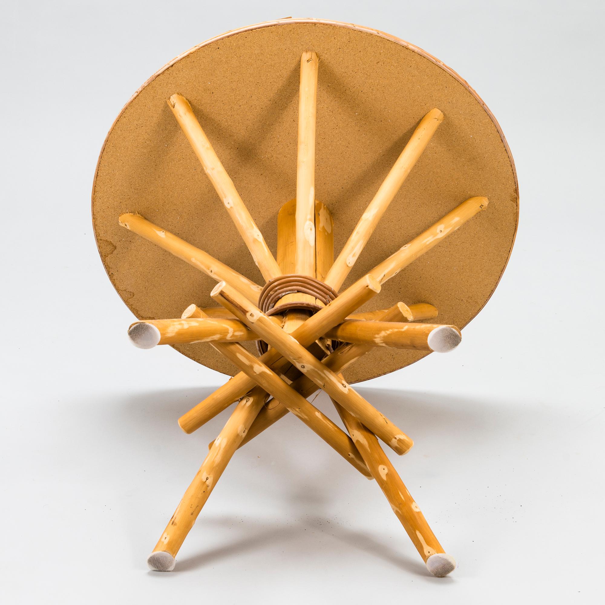 KORGSTOLAR, 2 st, BORD, "Le Corbusier", tillverkare Pascal Raffier Vannerie, Frankrike 1900-talets slut.