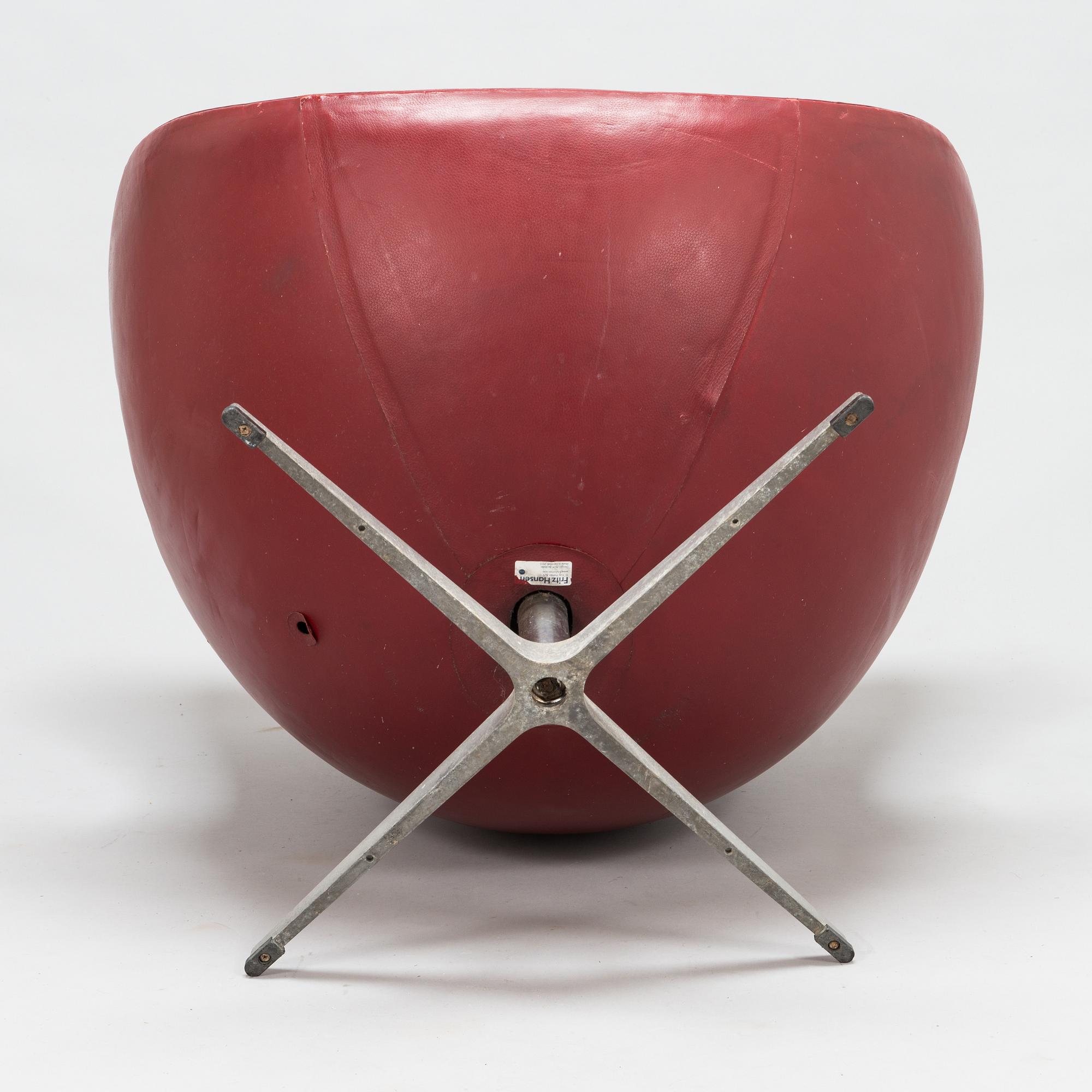 Arne Jacobsen, fåtölj, "Ägget/ The Egg Chair", Arne Jacobsen, Fritz Hansen, Danmark 2003.