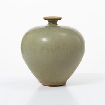 Berndt Friberg, A stoneware vase, Gustavsbergs studio, Sweden, 20th century.