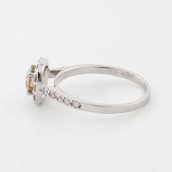 RING, med briljantslipade diamanter totalt ca 0.70 ct +0.30 ct.