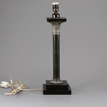 BORDSLAMPA, 1900-talets första hälft/mitt.