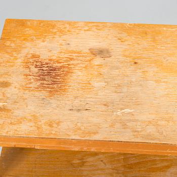 Alvar Aalto, bord / sidobord, modell 87, för O.Y. Huonekalu- ja Rakennustyötehdas A.B. tidigt 1950-tal.