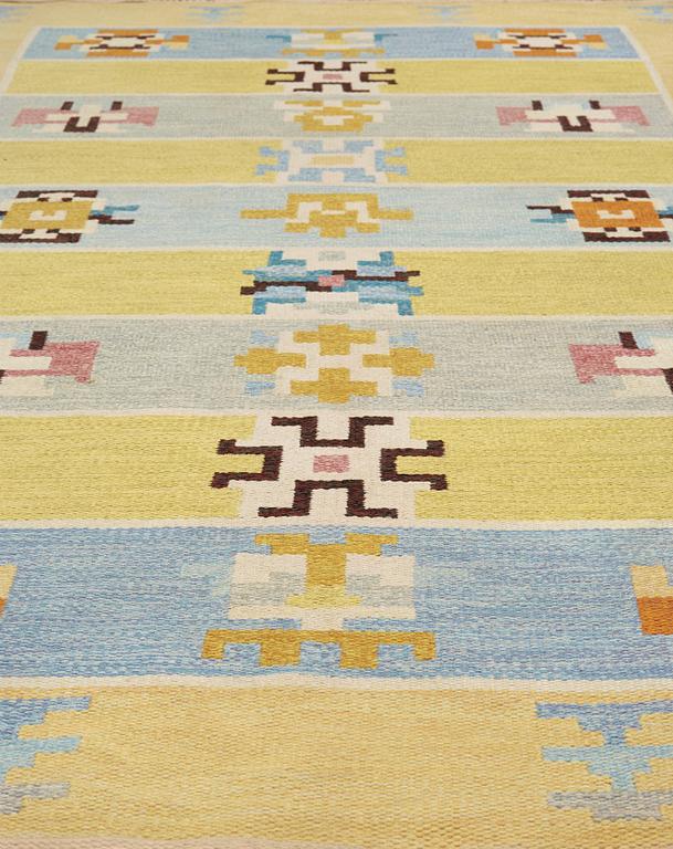 Agda Österberg, A CARPET. Flat weave. 307 x 178 cm. Signed AGDA ÖSTERBERG.