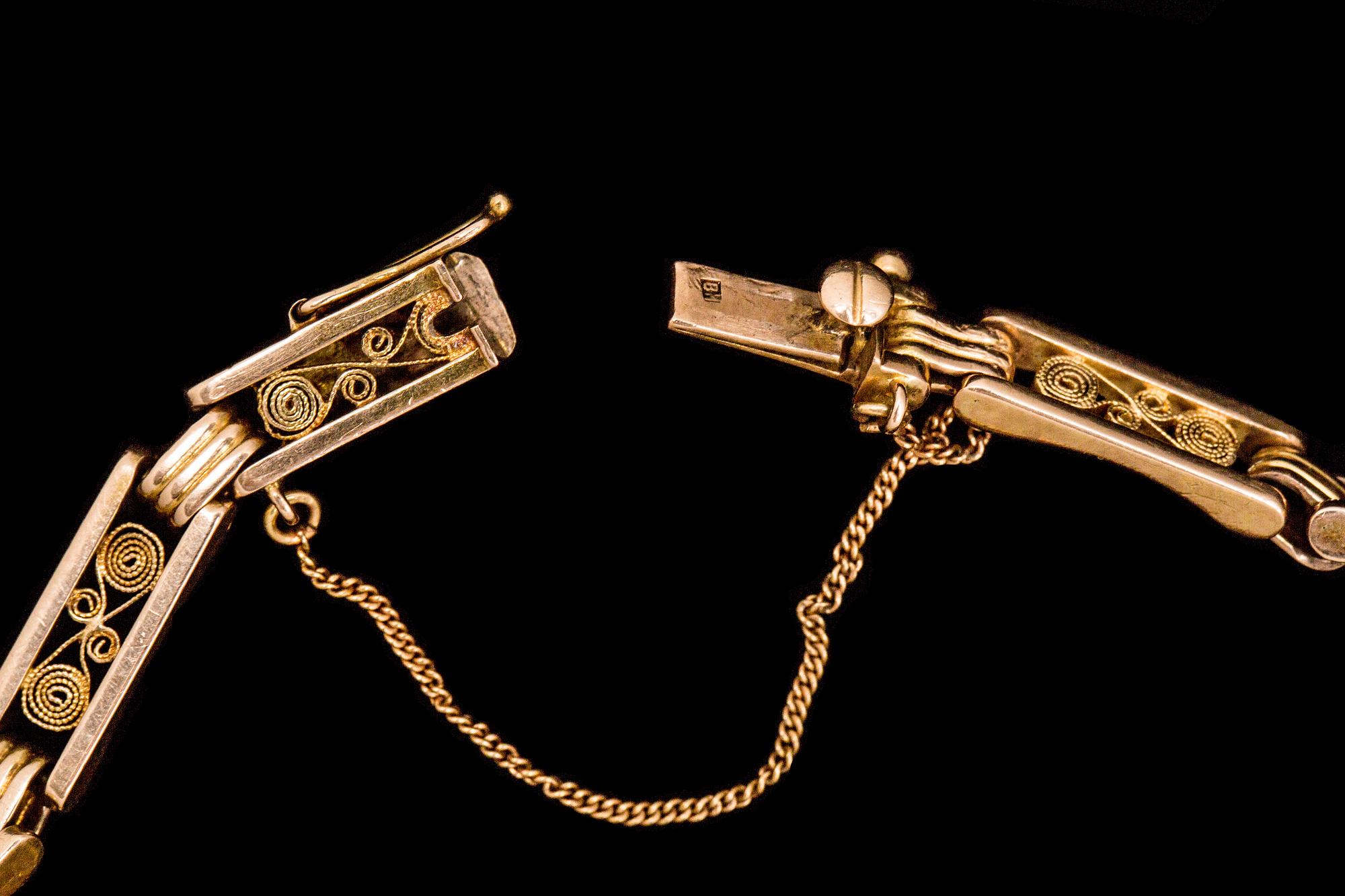 ARMBAND, 14K guld. Vikt ca 16 gram.