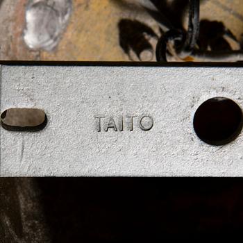 PAAVO TYNELL, kattovalaisin, malli 9060,  Taito 1900-luvun puoliväli.