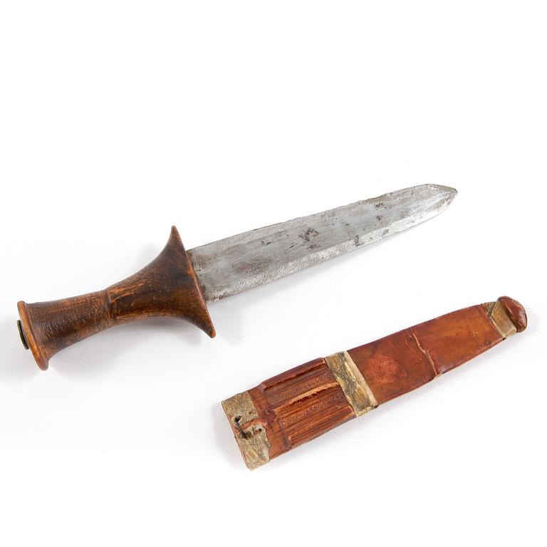 SPJUT SAMT KNIV, Bl.a Nordafrika, 1900-tal.