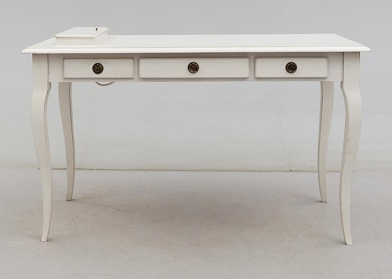 SKRIVBORD, rokokostil, 1900-talets andra hälft.