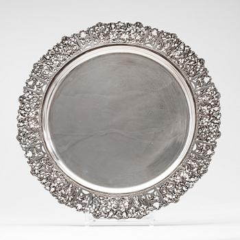 FAT,1 st silver, Spanien bär finska importstämplar. Vikt ca 193 g. FAT, 3 st, märkt alpacka, 1900-talets senare hälft.