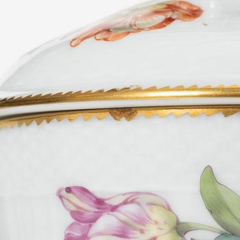 Royal Copenhagen, 13 pieces of a service, 'Saxon Flower', Denmark, 1889-1973.