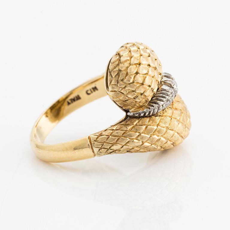 Ring, 18K gold with diamonds, Italy.