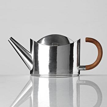 Sigurd Persson, a sterling teapot, Stockholm 1999, executed by Lars Munkhammar.