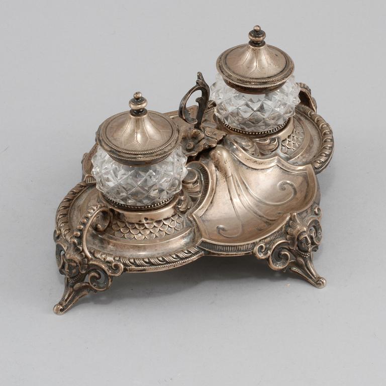 BORDSSURTOUT, glas samt silver, sent 1800-tal.