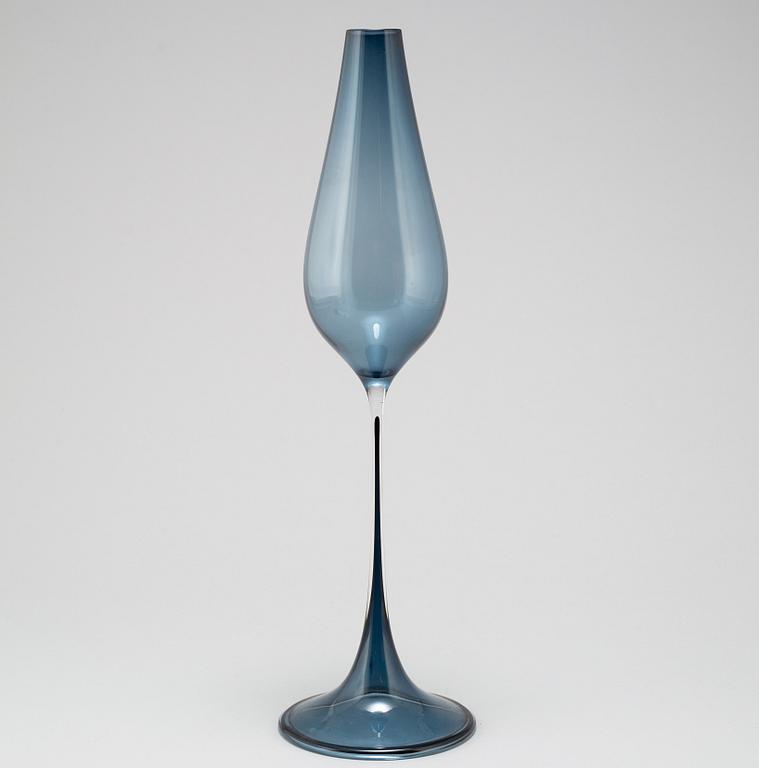 NILS LANDBERG, a glass goblet "Tulip", Orrefors, signed and numbered 312-57.