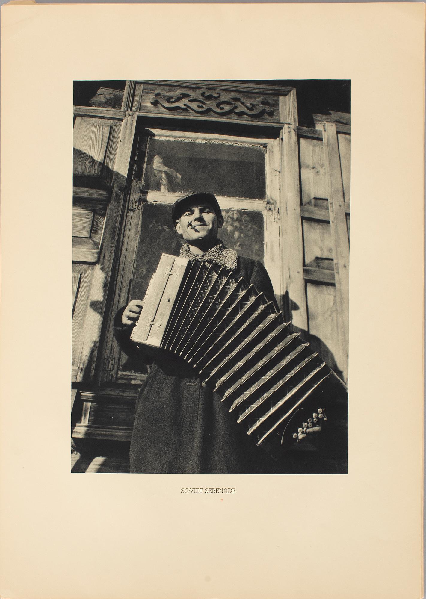 MARGARET BOURKE-WHITE, portfolio med fotogravyrer "Twelve Soviet Photo-prints".