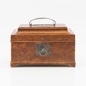 Box by Erik Malmberg (master in Köping 1789-1807) Late Gustavian.