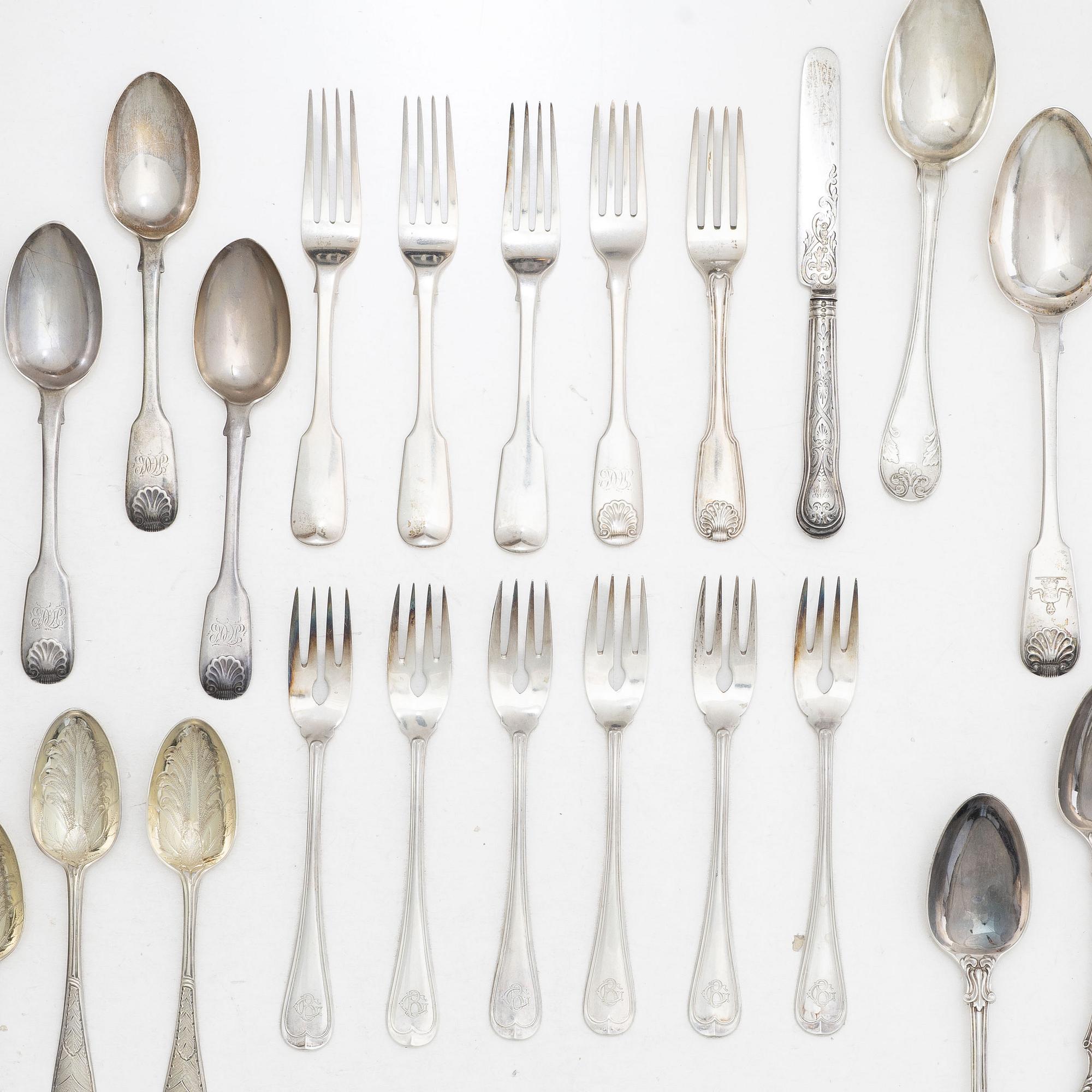 Cutlery, 30 pieces, silver, England and Sweden, including John Walton, Newcastle 1836.