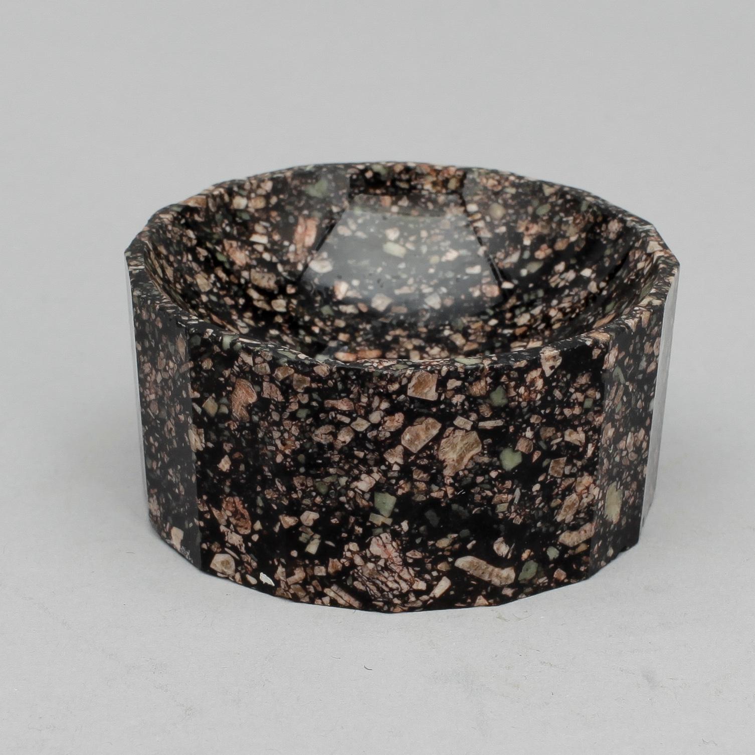 SALTKAR, porfyr, 1800-tal.