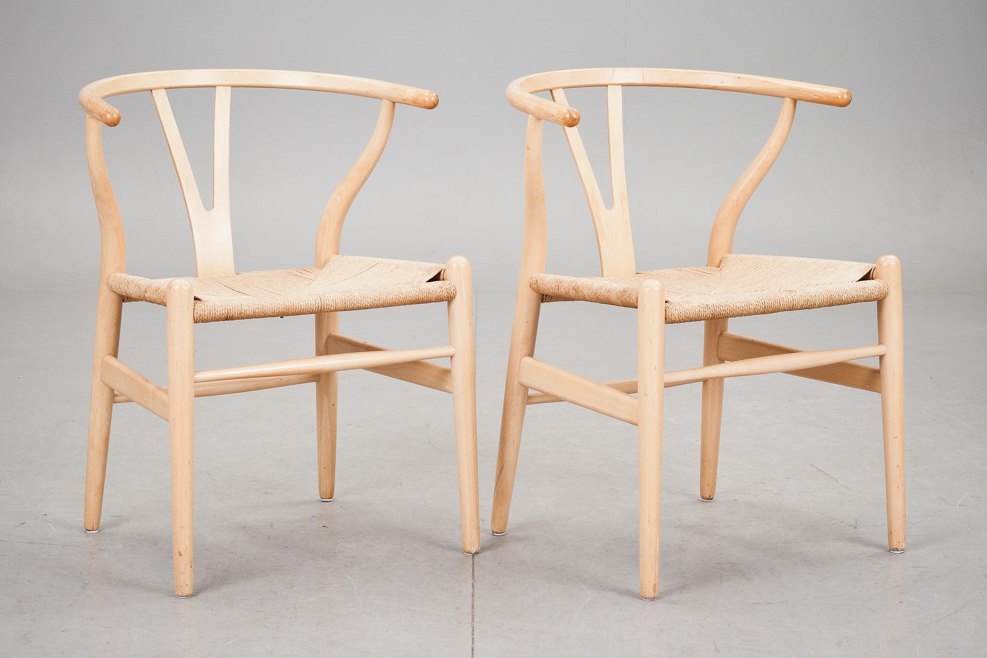 STOLAR, ett par. "Y-stolen", Hans J. Wegner. 1980-tal.