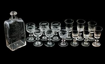 SAMLING GLASFÖREMÅL, 13 delar, 1800-tal.