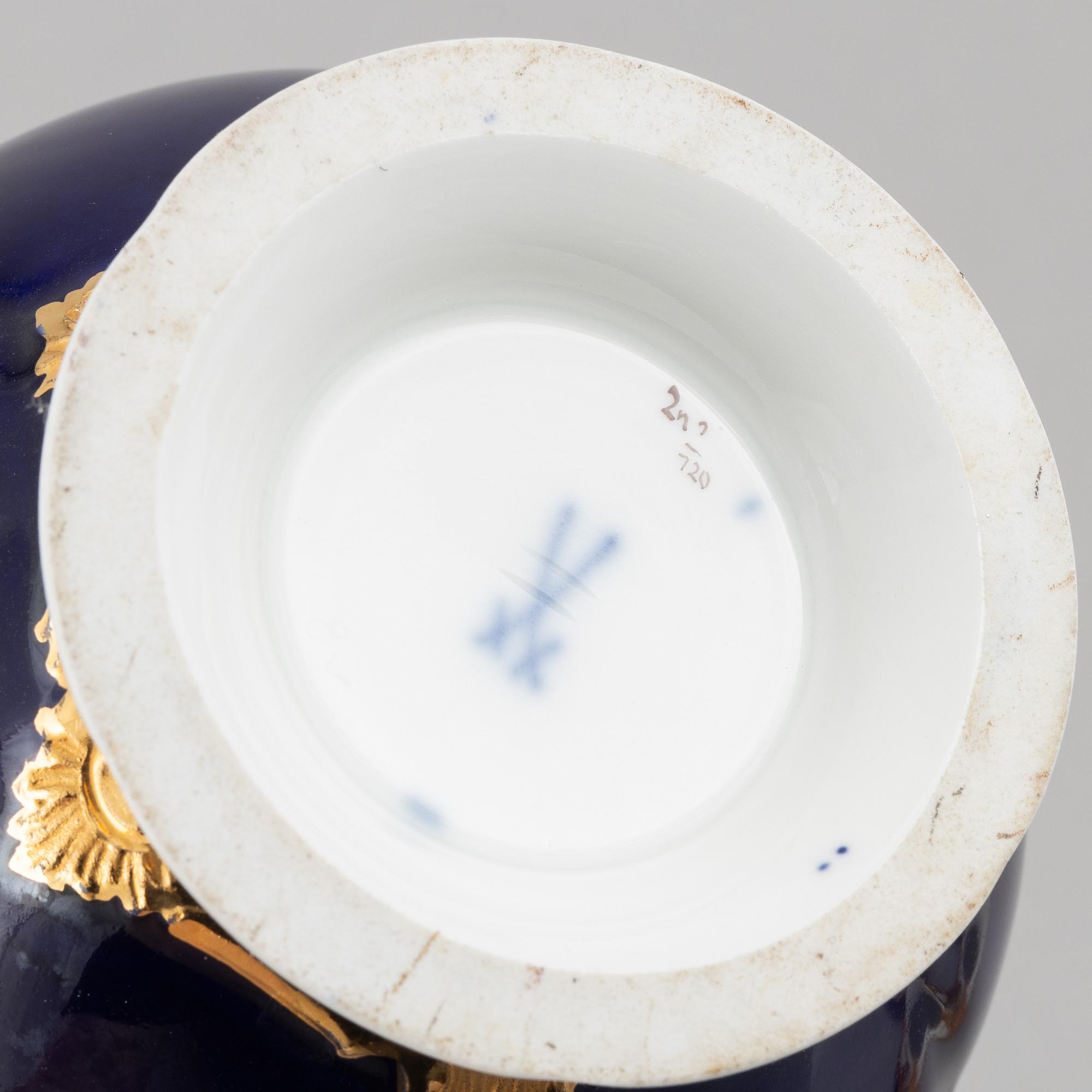A Meissen porcelaine coffee service, 20th Century (9 pieces).