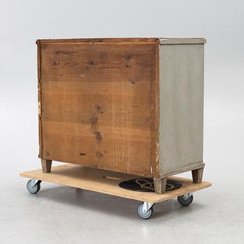 Chest of drawers, 19th century.