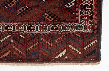 An antique Yomut carpet, ca 336 x 194-202 cm.