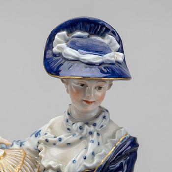 Two Meissen porcelain figurines, early 20th century.