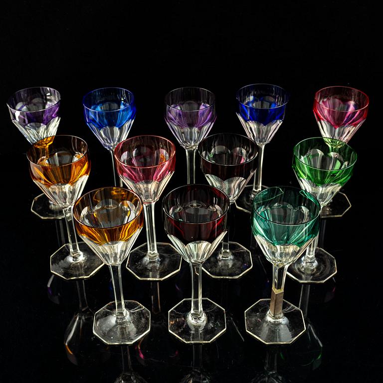 12 pcs of early 20th Century glasses.