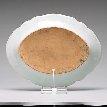 A blue and white serving dish, Qing dynasty, Qianlong (1736-95).