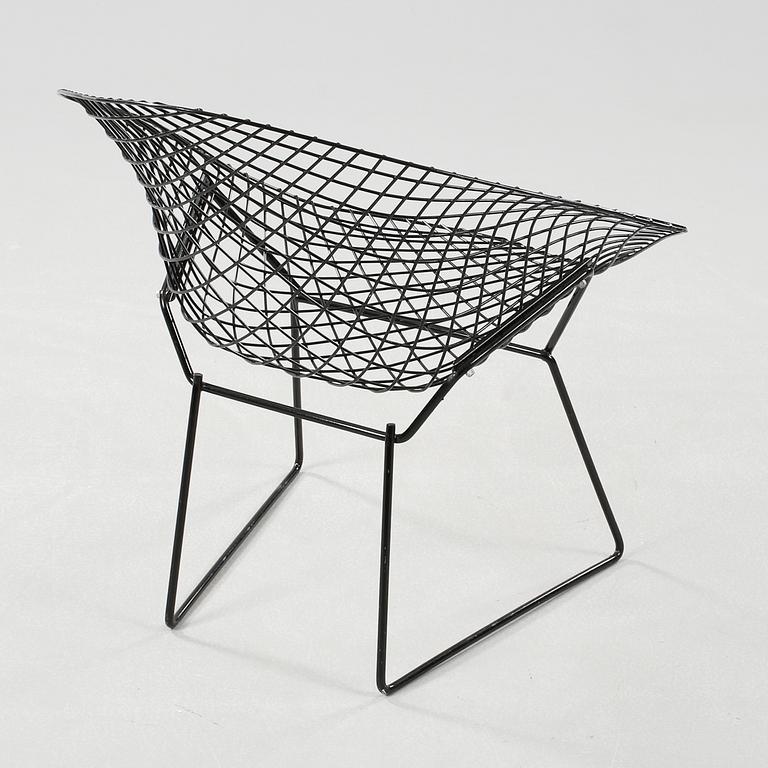 A chair model Diamond Chair, designed by Harry Bertoia in the second half of the 20th century.