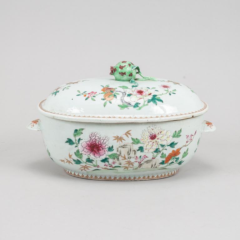 A famille rose tureen with cover, Qing dynasty, Qianlong (1736-95).