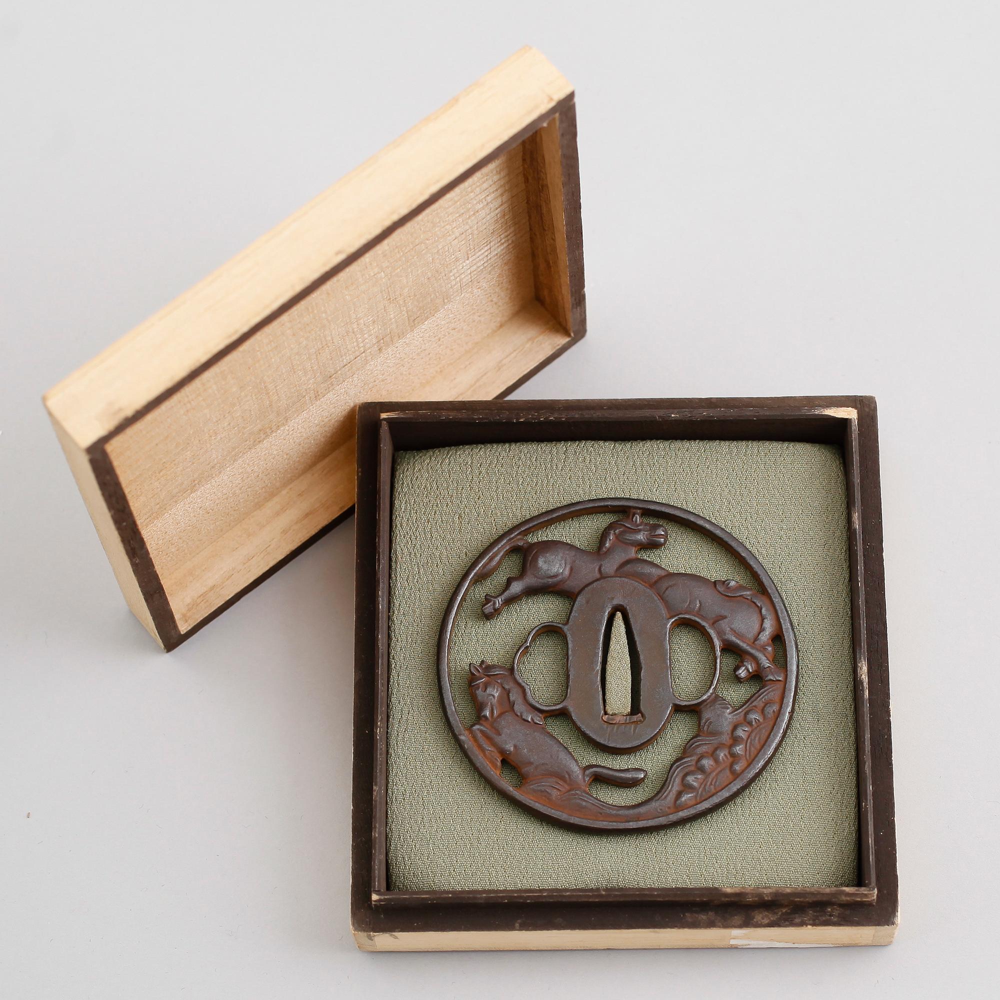 TSUBA, järn, 1800-tal.