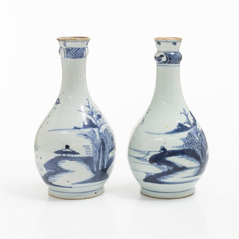 A pair of similar blue and white vases, China, Qing dynasty, 19th century.