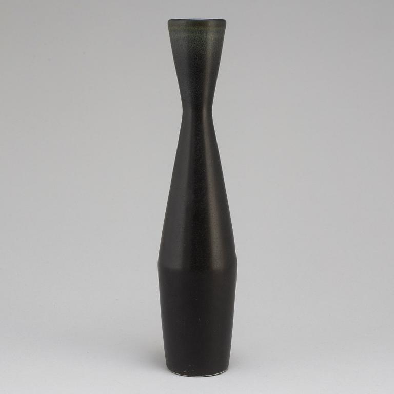 CARL-HARRY STÅLHANE, a unique stoneware vase, Rörstrand 1960.