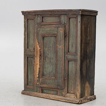 Väggskåp, allmoge, daterat 1796.