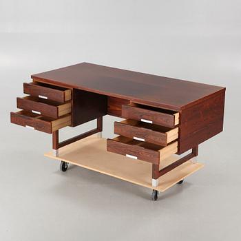 A 1960/70s "EP 401" writing desk, designed by Kai Kristiansen for Feldballes Møbelfabrik.