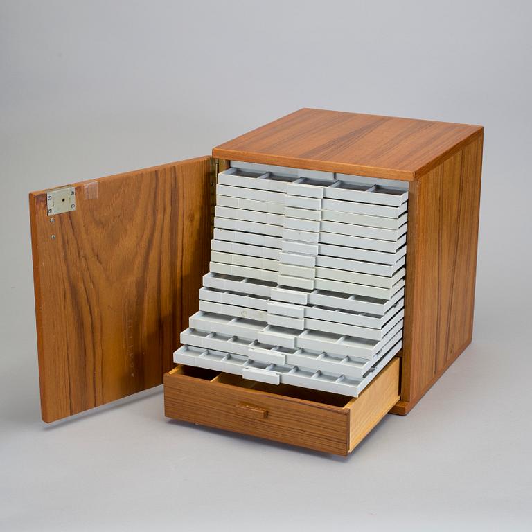 MYNTSKÅP, 1960-tal.