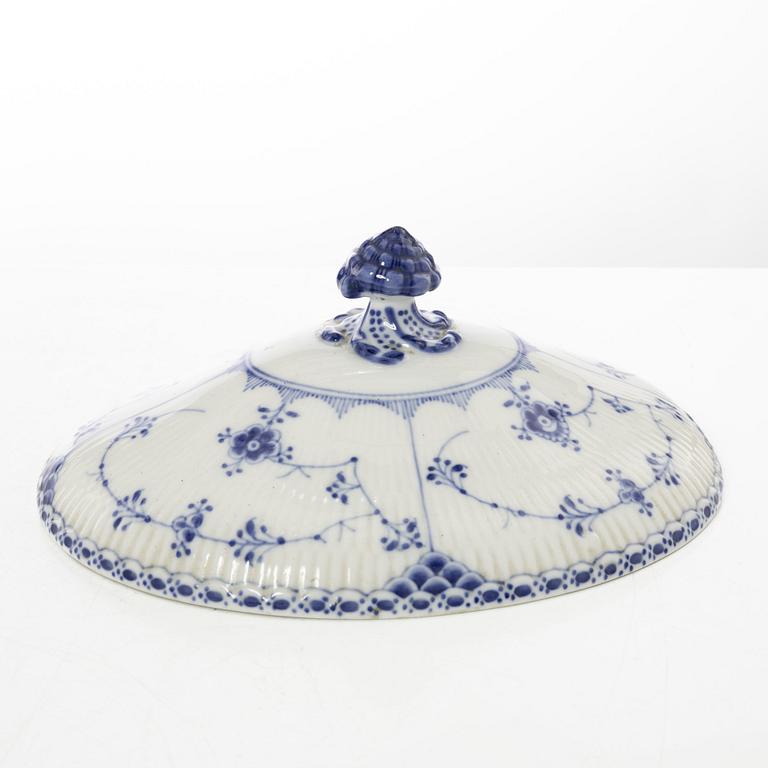 Royal Copenhagen, 35 pieces of a porcelain 'Blue Fluted' half lace dinner service, Denmark, 1889-1978.