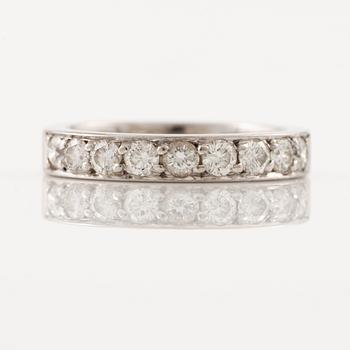 Ring, eternity, 18K white gold with brilliant-cut diamonds.
