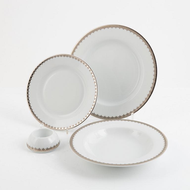 Sigvard Bernadotte, a 26 piece "Marianne" porcelain dinner service, Christineholm, Sweden.