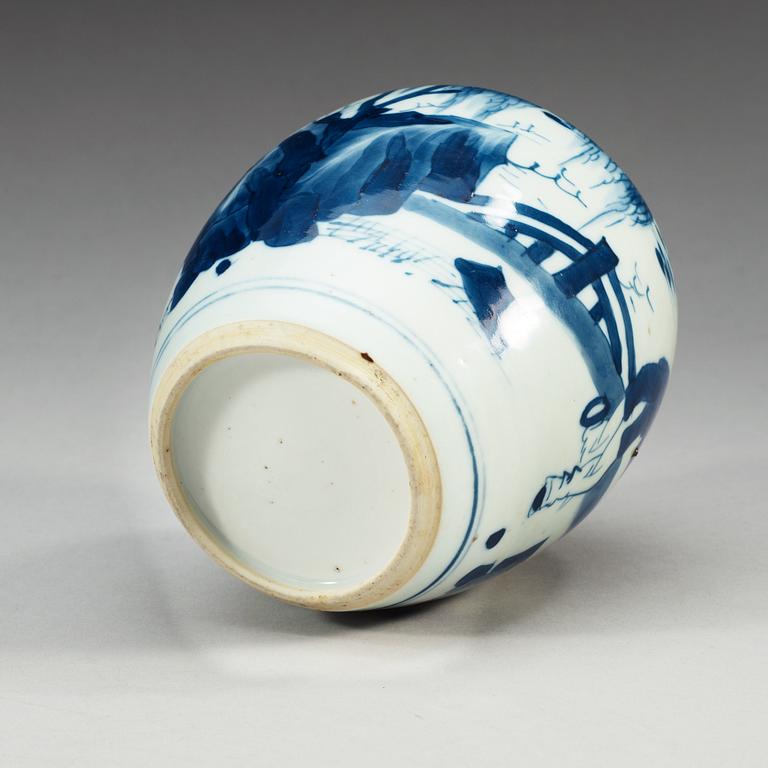 A blue and white jar, Qing dynasty, Kangxi (1662-1722).