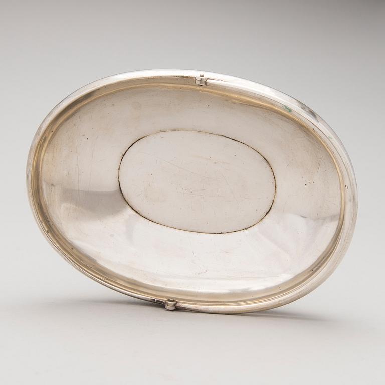 A bread basket in silver, assay master Yakov Nicholayevich Lyapunov Saint Petersburg (1898-1903) and mark of AM.