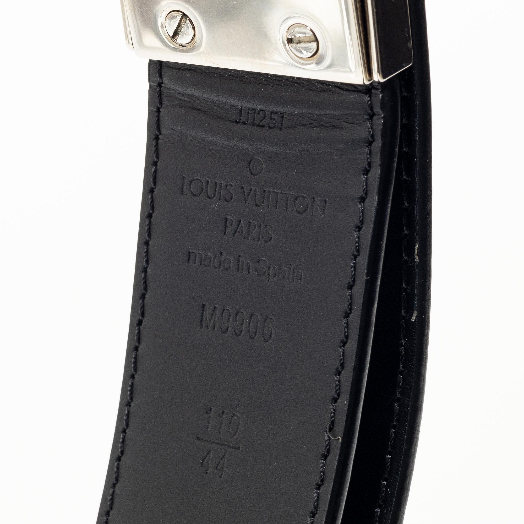 Louis Vuitton, Belt, size 110 / 44.