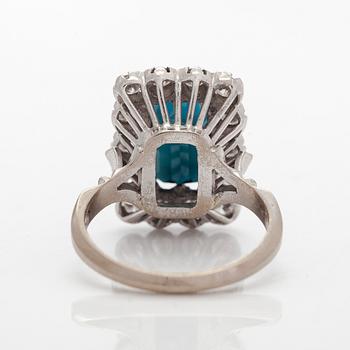 Ring, 14K white gold, tourmaline and brilliant-cut diamonds.